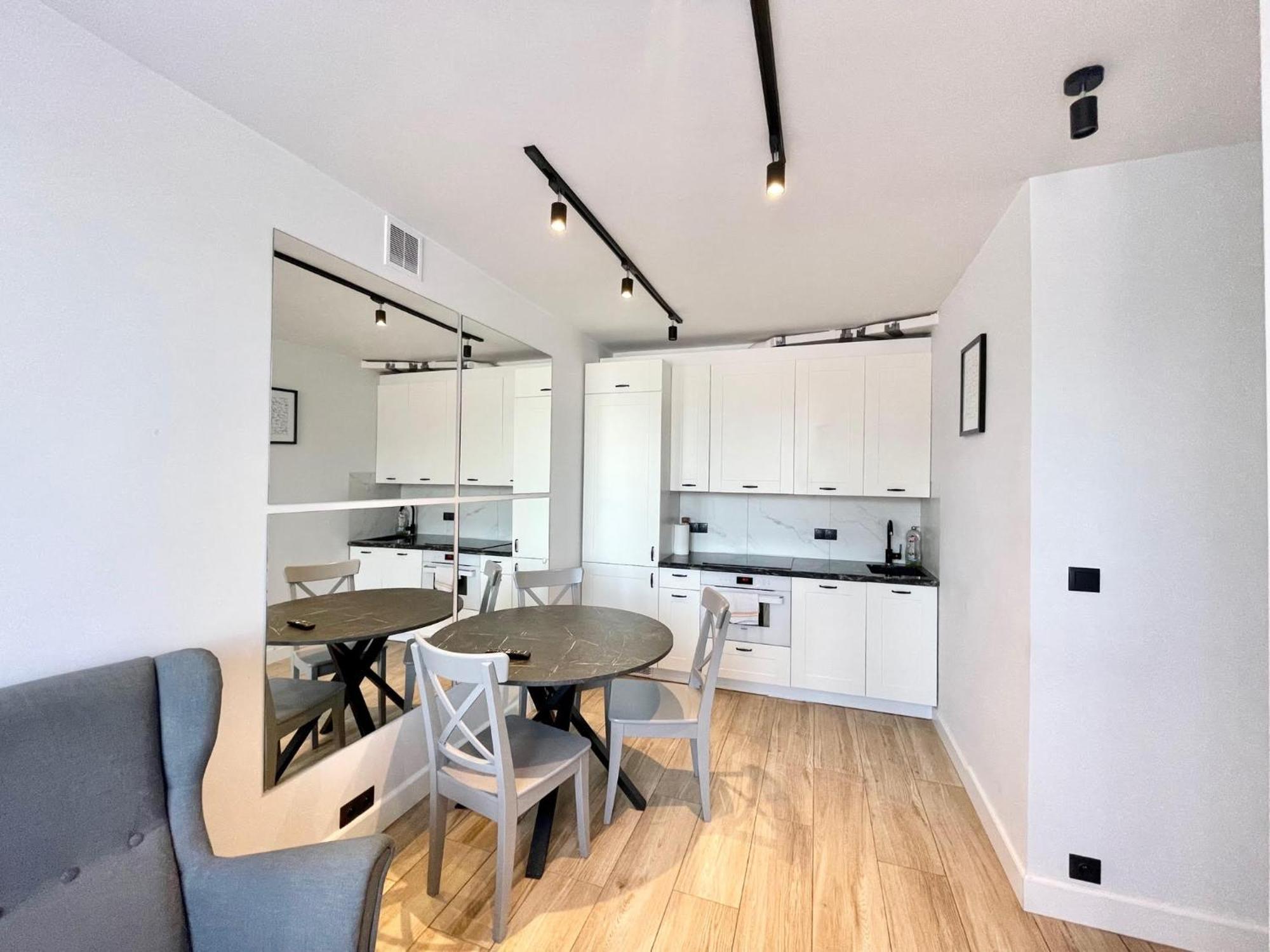 Apartament To Host - Old Town *